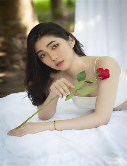 小草在线影院观看在线播放_女人心事_伦理电影免费观看在线