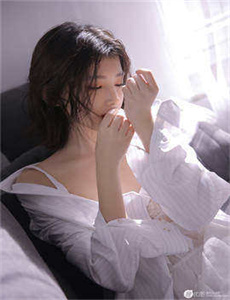 《天美传媒春节回家相亲吴宜芳-《年轻女教师2》韩国电影》