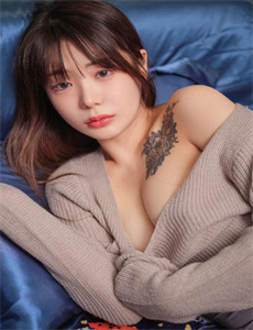 《美女脱得一光二净的隐私-动漫爱情》