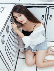 《俄方称影星朱莉慰问乌克兰是作秀-柳州版艳照门》